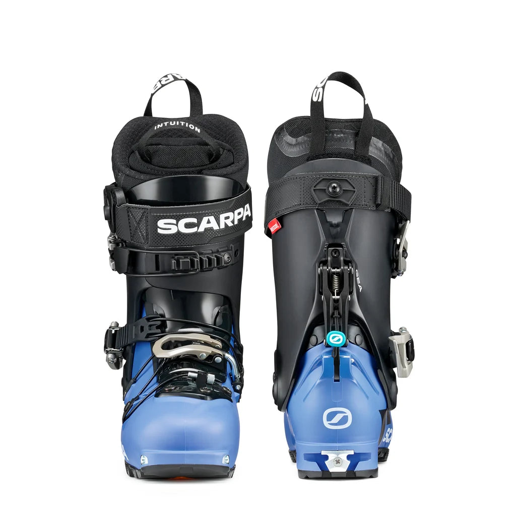 12060-502-1_03_GEA_Ind-Blk_Gea_Indigo-Black.webp