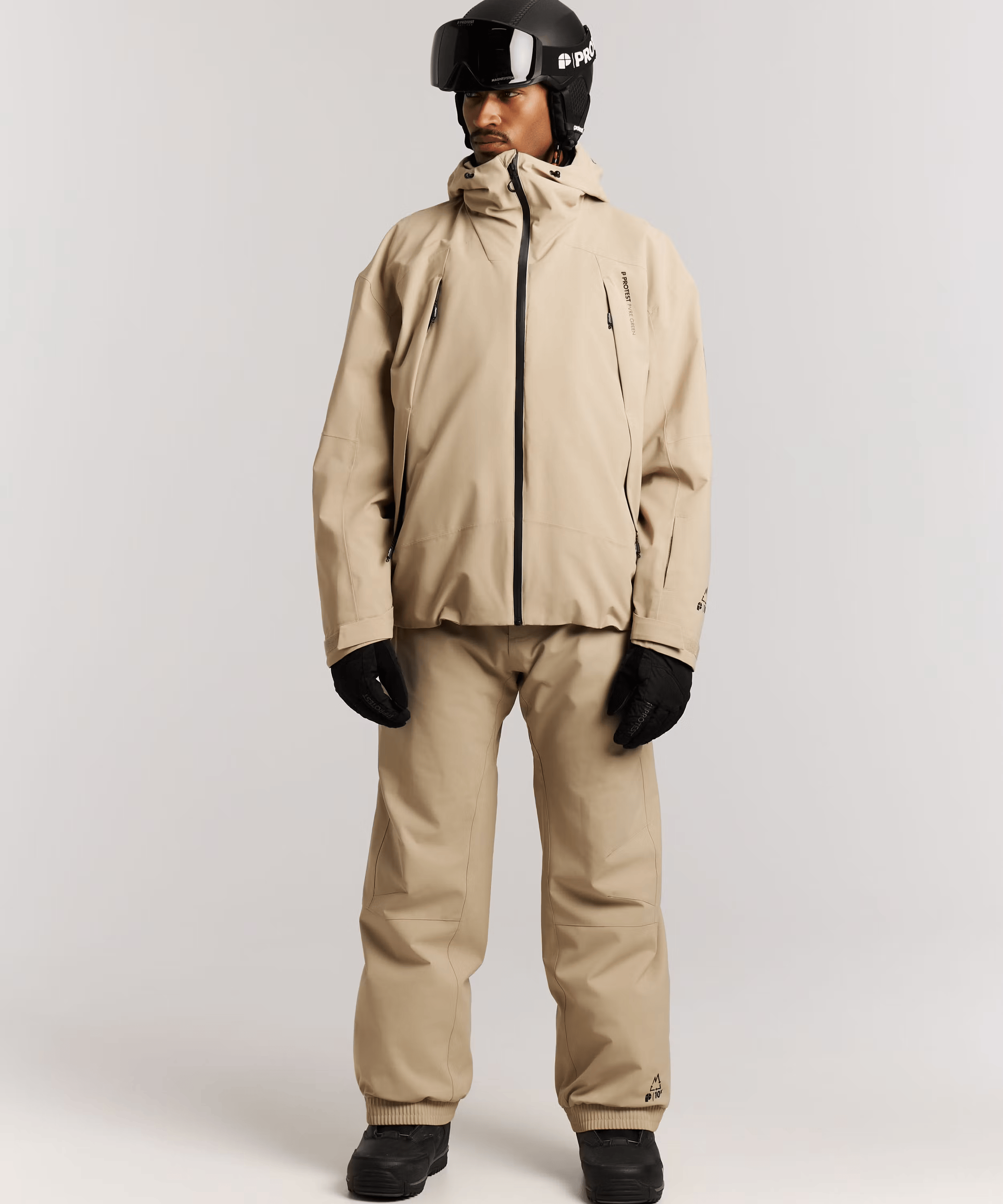 65762003_567_model_front-full_01.png