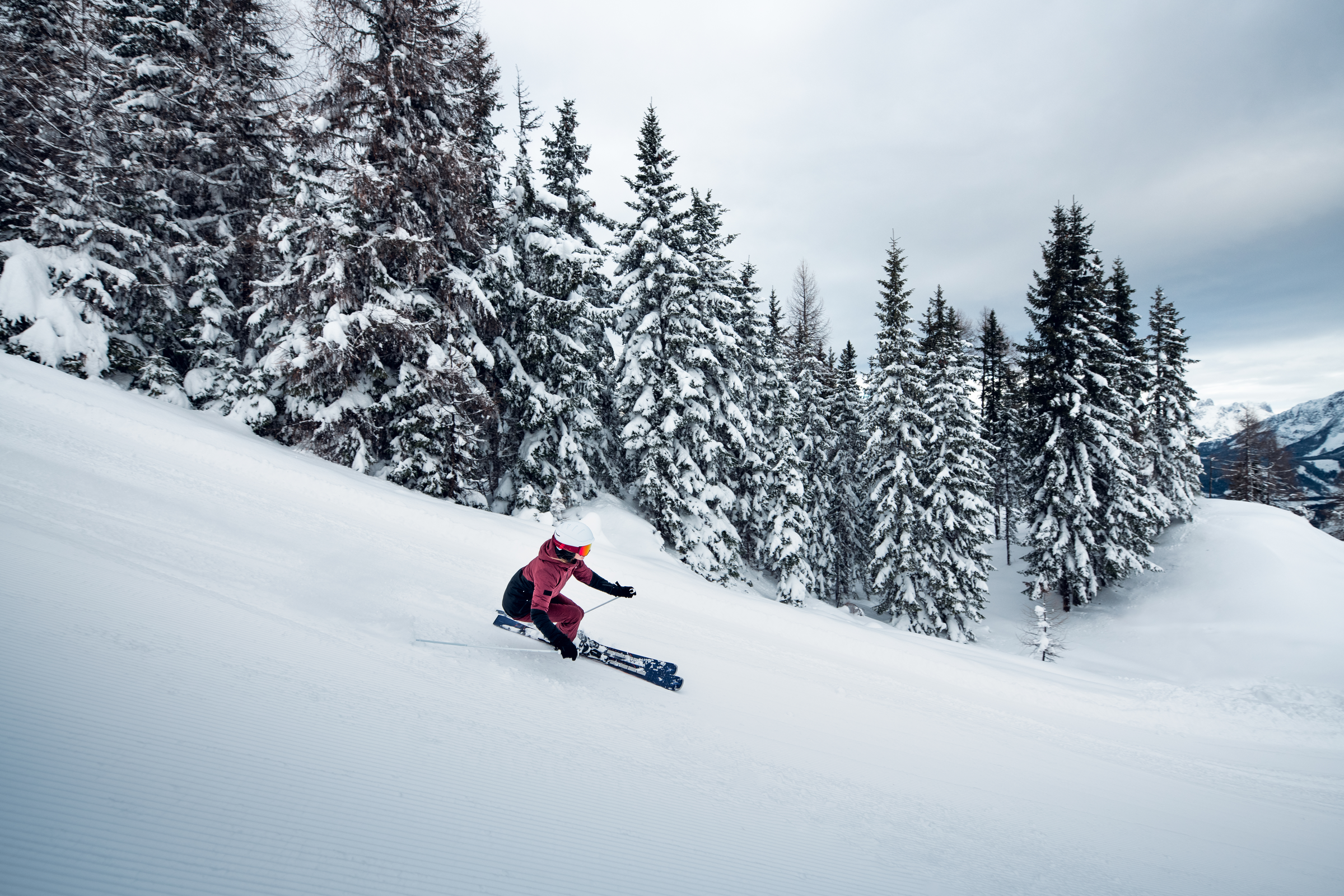REDSTER_CLOUD_Q_PISTE_2022_2023_17.JPG.PNG-2400px-max-72dpi.png