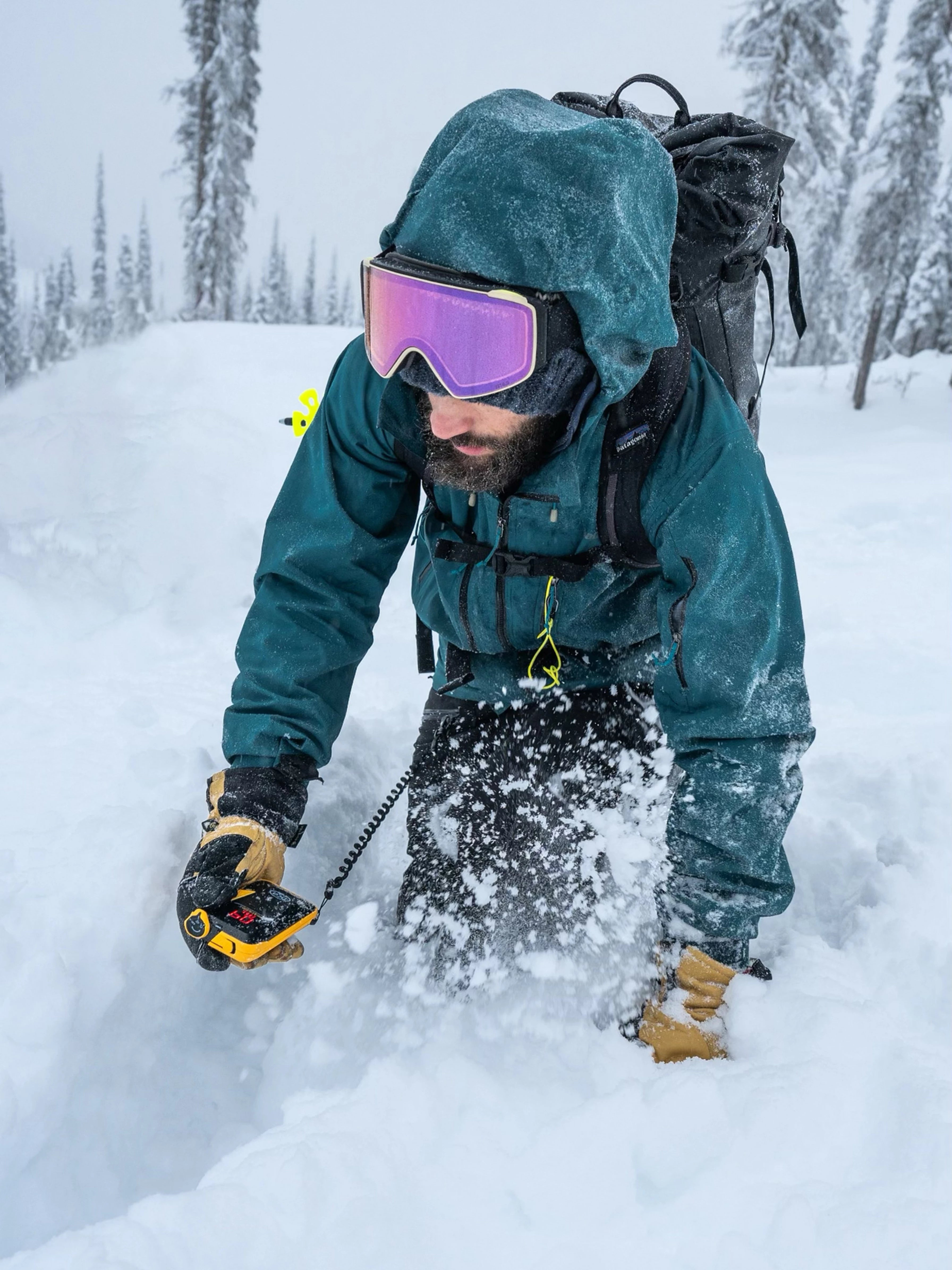 BCA Tracker 4 Avalanche Transceiver