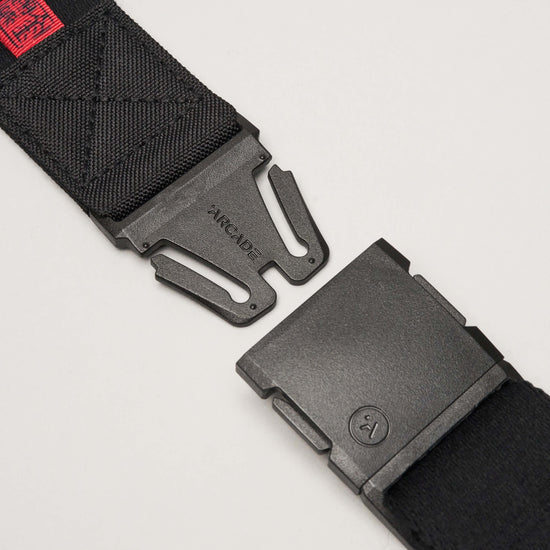 ridgejimmychin-blackred-ua-nrcfjc3-010-buckle-1.jpg